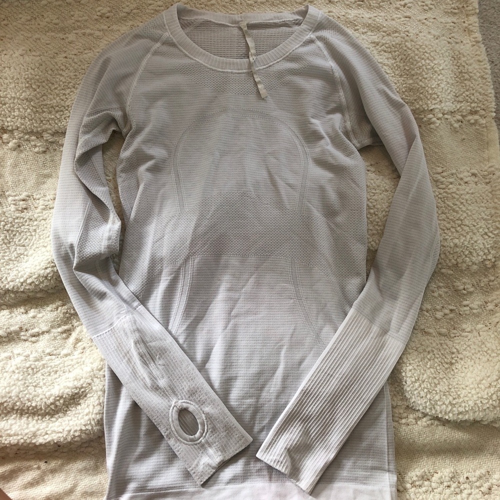 white lululemon long sleeve swiftly swift